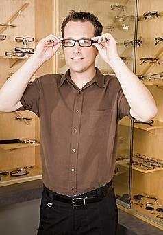 近视多年，中年还需配眼镜？——兼谈物联网技术在视力健康领域的应用